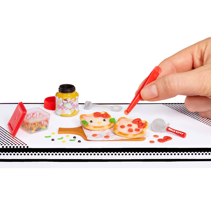 MGA's Miniverse - Make It Mini SANRIO Series 2 Asst in PDQ