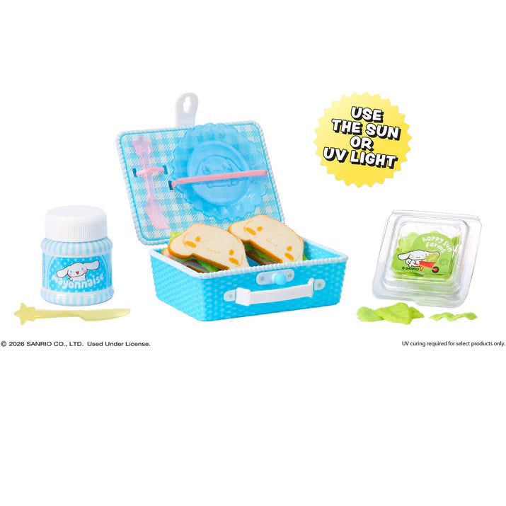 MGA's Miniverse - Make It Mini SANRIO Hello Kitty Series 4 in PDQ