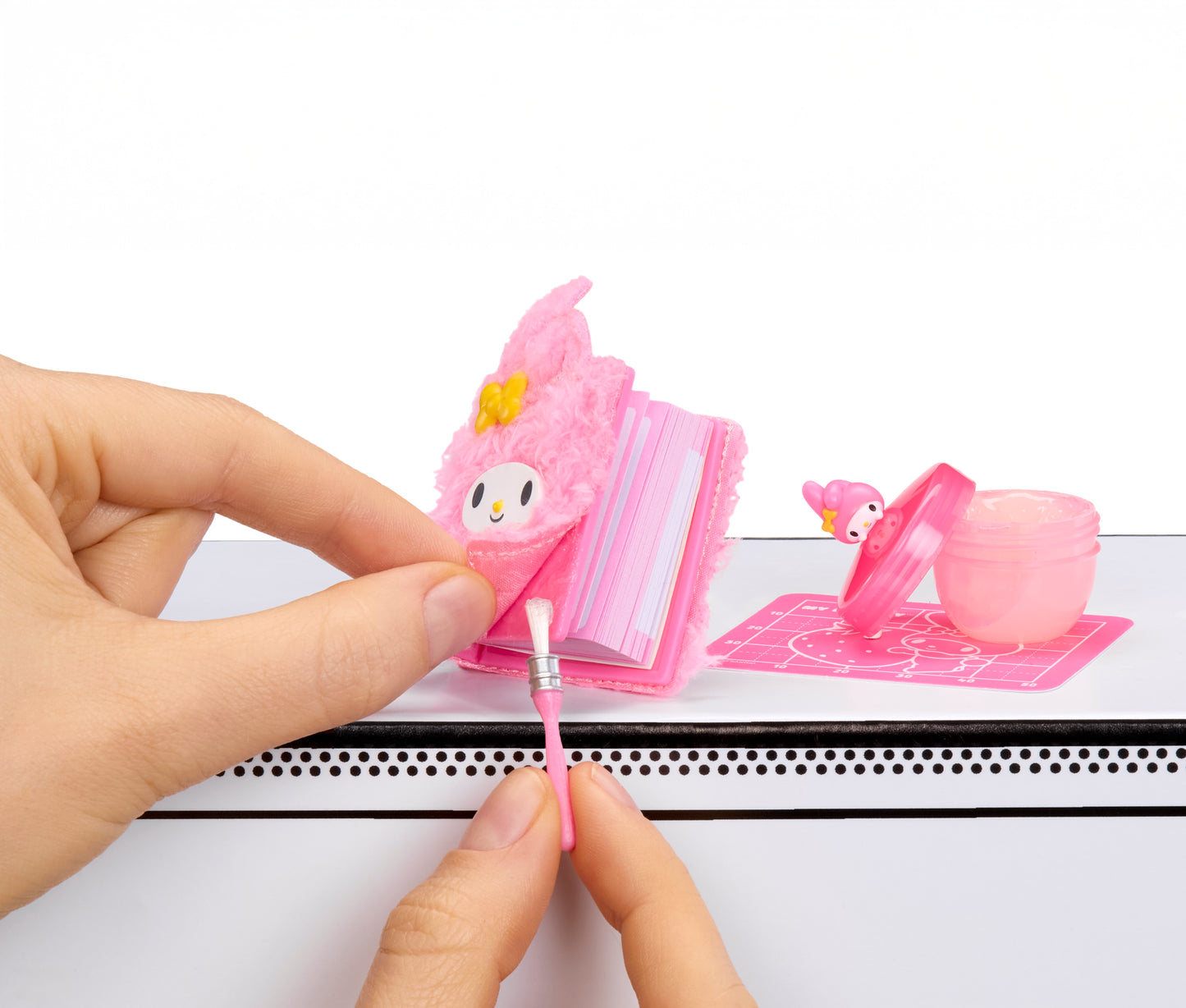 MGA's Miniverse - Make It Mini SANRIO Series 3 Asst in PDQ